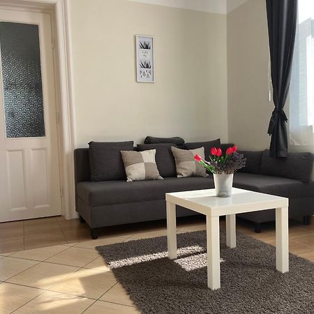 Idill Apartmanhaz B&B Тисафюред Экстерьер фото