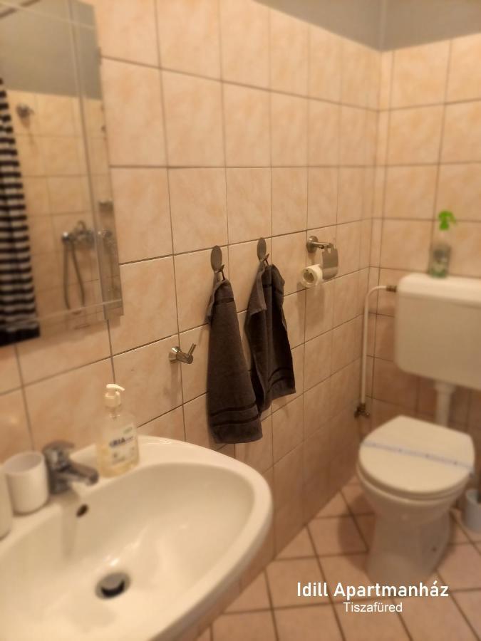Idill Apartmanhaz B&B Тисафюред Экстерьер фото