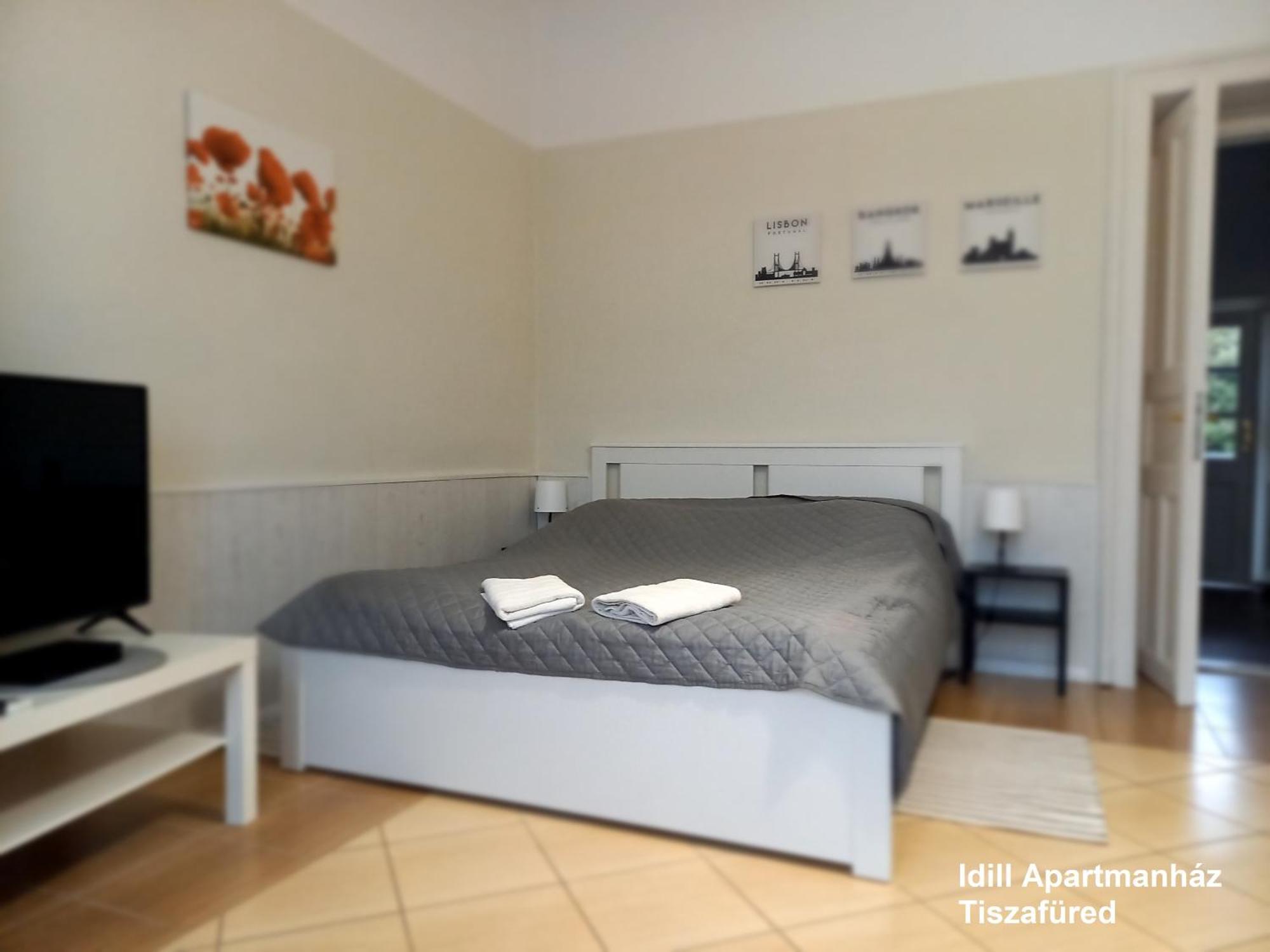 Idill Apartmanhaz B&B Тисафюред Экстерьер фото